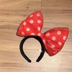 ディズニー　ミニーマウス風 赤い水玉カチューシャのサムネイル