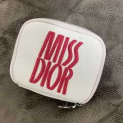 Dior ディオール　ノベルティ　ミニポーチ　香水サンプルセットのサムネイル