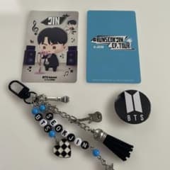 BTS 缶バッジ ジンキーホルダー ライブ特典カード - メルカリ
