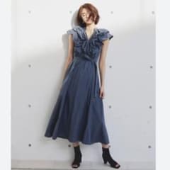 SNIDEL オーバーショルダーワンピースのサムネイル