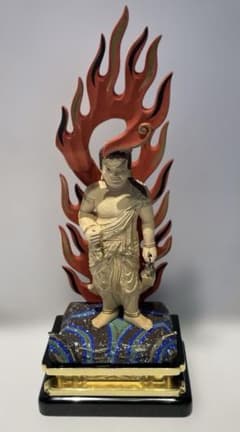 箱入り 不動明王立像 彩色 金泥描き 木彫 仏像 仏壇 仏具 コレクション