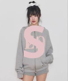 ILLIGO グレー ジップアップパーカー Sサイズのサムネイル