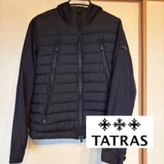 TATRAS ブラック ダウンジャケット フード付き　切り替え　ナイロンのサムネイル