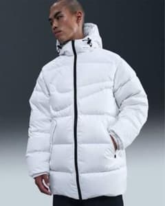 新品未使用】NIKE☆ダウンジャケット☆ダウン85％以上☆Therma-FIT 
