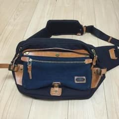 AS2OV (アッソブ)ボディバッグのサムネイル