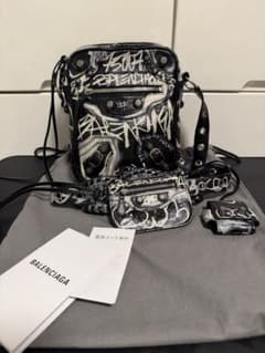バレンシアガ BALENCIAGA Le Cagole グラフィティ バッグ - メルカリ
