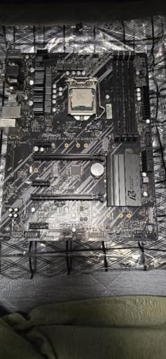 Intel i7-9700K + ASRock Z390 マザーボード - メルカリ