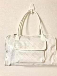 美品！ ゲラルディーニ ソフティ 真っ白なバック♪のサムネイル