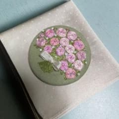 薔薇の花束刺繍　ハンドメイド ブローチ ヘアゴム ピンク系