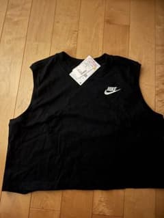NIKE ノースリーブ クロップド丈 Tシャツ ブラック Sのサムネイル