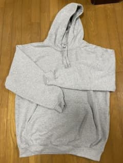 パーカー グレー　即購入OKのサムネイル