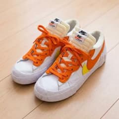 値下げ！ NIKE BLAZER LOW スニーカー オレンジのサムネイル