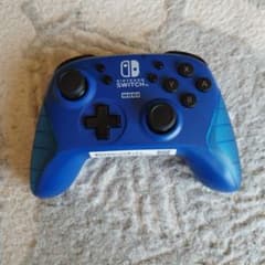 ニンテンドースイッチ　ホリコントローラーのサムネイル