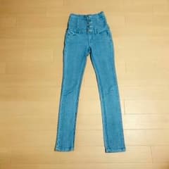 美品♡ハイウエストスキニーのサムネイル