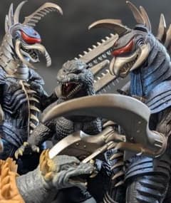 ＦＷゴジラ＆ガイガン（バンプレスト）強化ガイガン＆アンギラス（バンダイ）４体 FWゴジラ＆ガイガン（バンプレスト）強化ガイガン＆アンギラス
