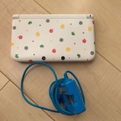 ニンテンドー3DS LL とびだせ どうぶつの森パックのサムネイル