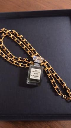 CHANELミニボトル香水ネックレスNo.19のサムネイル
