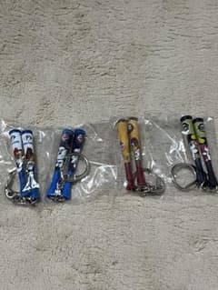 プロ野球 ミニバット キーホルダー 4種セットのサムネイル