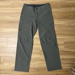 新品　Arc'teryx ランパートパンツのサムネイル