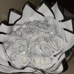 グリッターローズ 花束 シルバー グレー 誕生日 生誕 - メルカリ