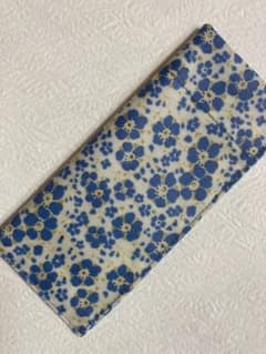メガネケース　青い花　ラミネート　シンプル　ハンドメイドのサムネイル