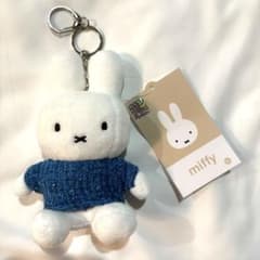 韓国　ミッフィー ぬいぐるみキーホルダーのサムネイル