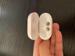 Apple AirPodsケースのサムネイル