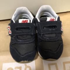 New Balance ベルト付きスニーカー 黒赤のサムネイル