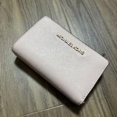 マイケルコース　二つ折り　財布　ピンクのサムネイル