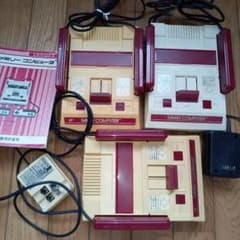 ファミリーコンピュータ 本体 3台セット - メルカリ