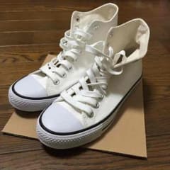 GU スニーカーのサムネイル