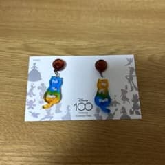 ネコの空ピアスのサムネイル