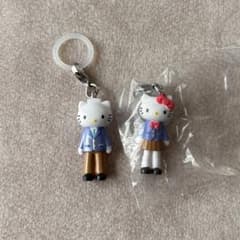 ハローキティ あしながめじるしアクセサリー制服ダニエルと制服キティちゃんのサムネイル