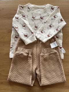UNIQLOキルトパジャマプーさん100㎝のサムネイル
