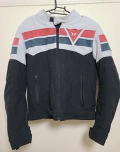 ダイネーゼDainese 秋冬ジャケット 46サイズのサムネイル