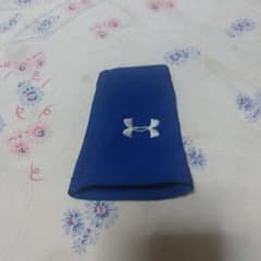Under Armour 青 リストバンドのサムネイル