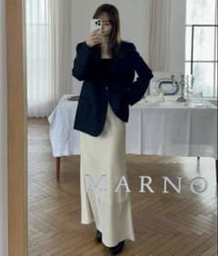 ぺろ【未使用】MARNO Rosie long skirt ぺろ様専用【未使用】MARNO Rosie long skirt - メルカリ