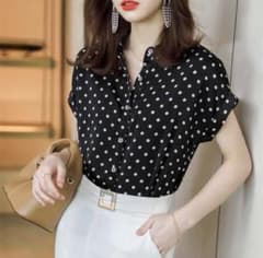 水玉柄シャツのサムネイル