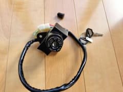 純正新品 カワサキ ZRX400 キーシリンダー メイン &タンク キー2個のサムネイル