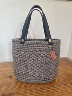 毛糸バッグ　ニットバッグ　ハンドメイド　かぎ針編みのサムネイル