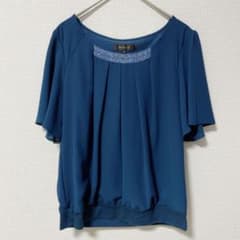 美品✨Reflect ビジュー装飾 半袖ブラウス くすみブルー 11のサムネイル