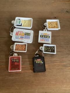 ペヤング　キーホルダー　4種のサムネイル