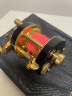 道楽 マツモトーイA2000 DOWLICK リール 黒・金 - メルカリ