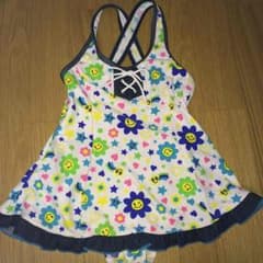 値下げ 女の子 水着 花柄 120センチのサムネイル