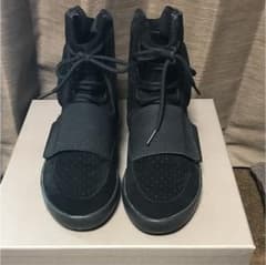 YEEZY BOOST 750のサムネイル