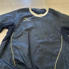 Mizuno ピステ ウィンドブレーカー Lサイズ ブラック/ゴールドのサムネイル