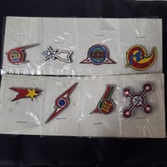 希少★　フルコンプてれびくん 小学館特製ウルトラマンバッジ 全8種のサムネイル