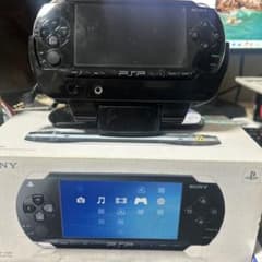 Sony PSP本体とスタンド、モンスターハンター 2nd Gセット 2枚セットのサムネイル