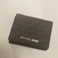 美品  マイケルコース財布のサムネイル