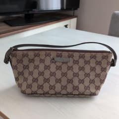 GUCCI グッチ アクセサリーポーチ GGキャンバスGG柄 - メルカリ